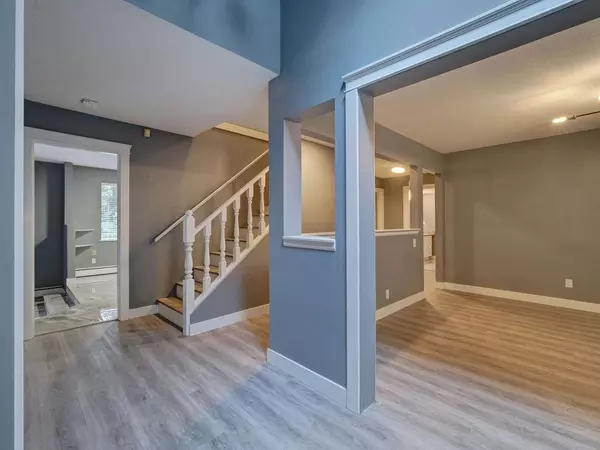 7462 Redrooffs RD Halfmoon Bay, BC V7Z 1C3