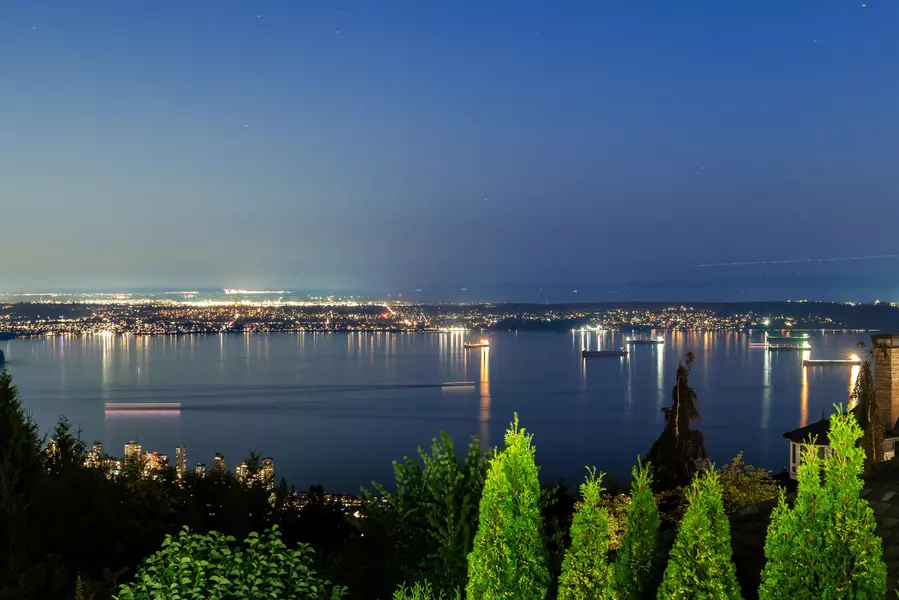 2336 Kadlec CT, West Vancouver, BC V7S 3K3