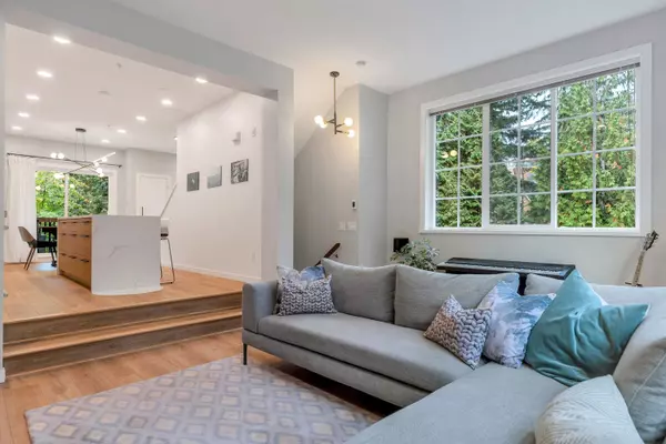 550 Browning PL #48 North Vancouver, BC V7H 3A9