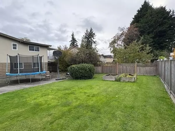 Richmond, BC V7C 2G3,6811 Riverdale DR