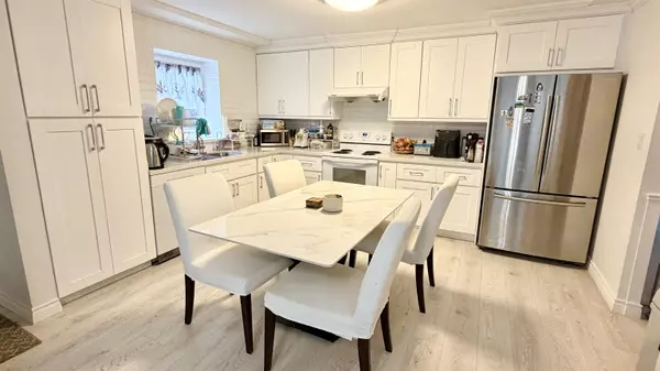 New Westminster, BC V3L 3Y6,111 Sapper ST