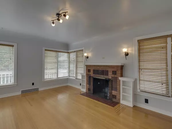 33700 3rd AVE Mission, BC V2V 1R2