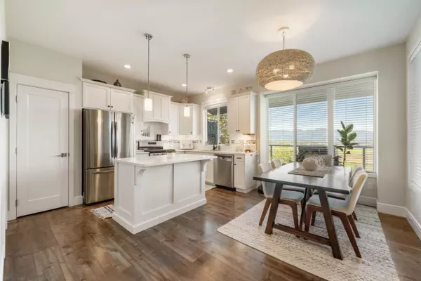 Chilliwack, BC V2P 0E7,50634 Ledgestone PL #10