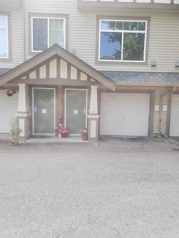 Surrey, BC V4P 1H6,2678 King George BLVD #3