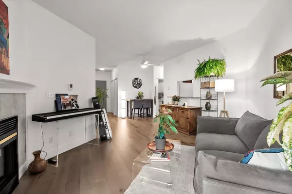 Vancouver, BC V6G 1N2,1928 Nelson ST #304