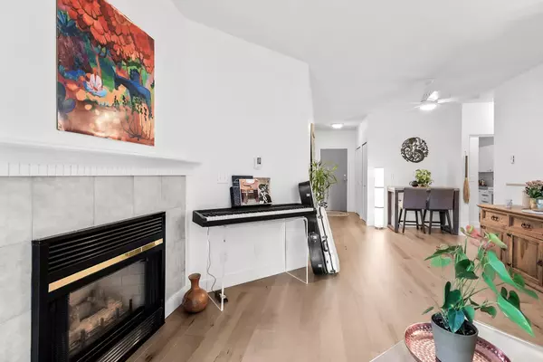 1928 Nelson ST #304 Vancouver, BC V6G 1N2