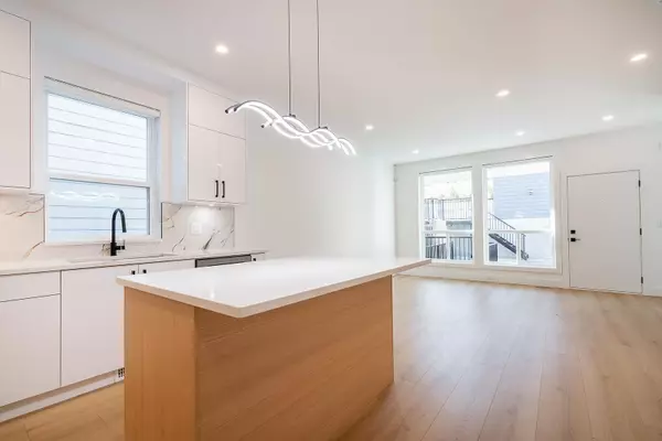 Surrey, BC V3S 9X7,16693 16 AVE #102