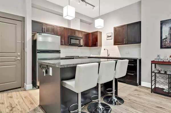 12283 224 ST #102, Maple Ridge, BC V2X 8Z3