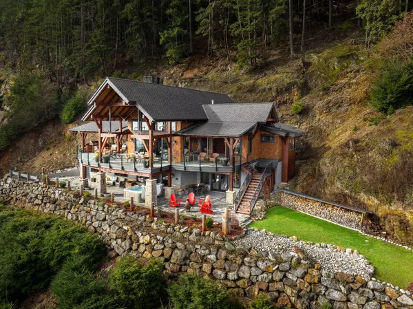 Bowen Island, BC V0N 1G1,800 Taylor RD