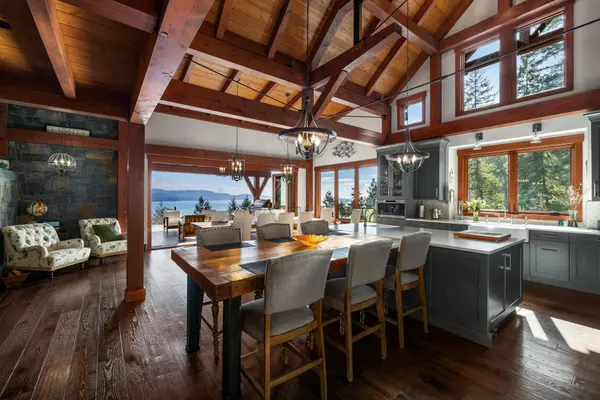 Bowen Island, BC V0N 1G1,800 Taylor RD