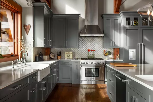 Bowen Island, BC V0N 1G1,800 Taylor RD