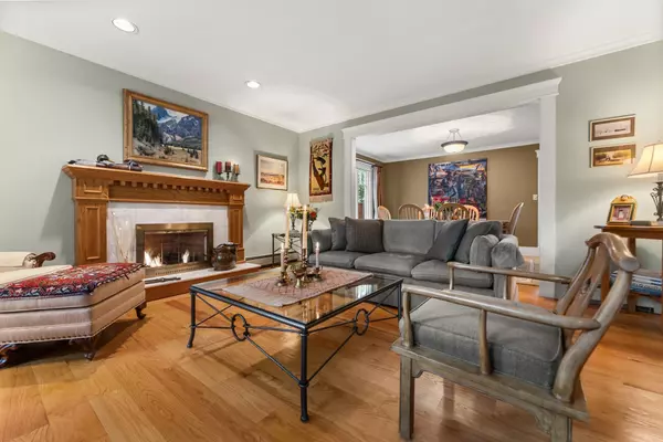 3171 W 42nd AVE Vancouver, BC V6N 3H1