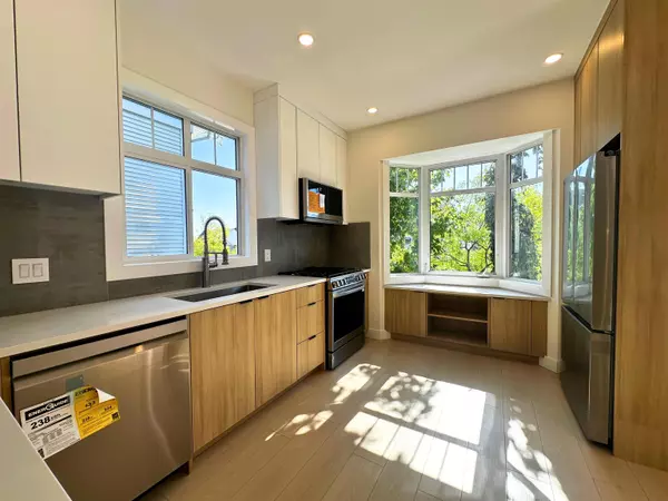 Surrey, BC V4N 0Z5,19551 66 AVE #5