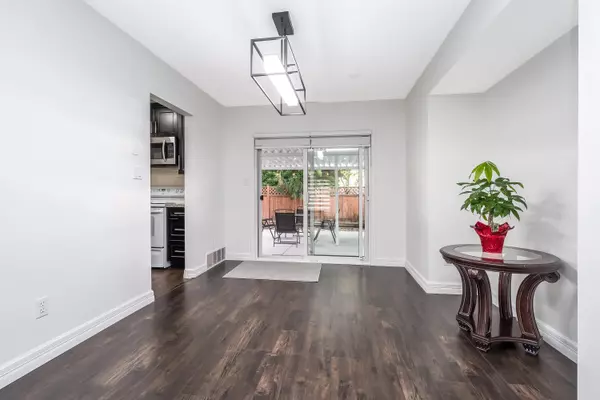 6154 130b ST Surrey, BC V3X 2G9