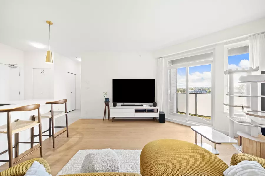 10880 No. 5 RD #417, Richmond, BC V6W 0B3