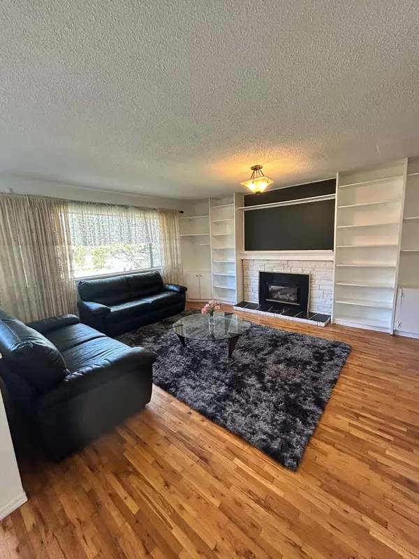 Port Coquitlam, BC V3B 1N9,2246 Fraser