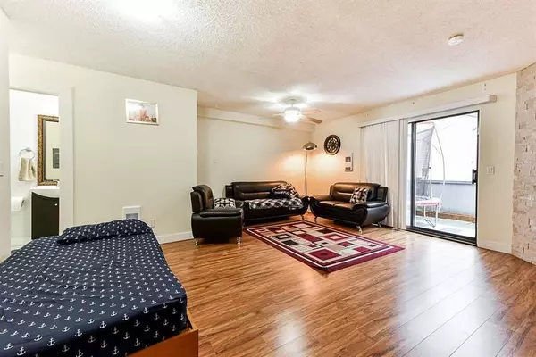 Surrey, BC V3W 5G7,6613 138 ST #20