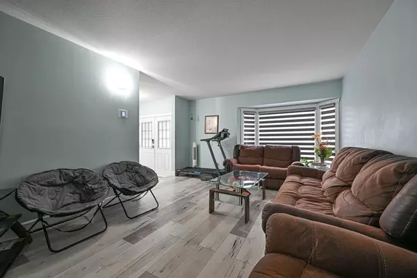 Surrey, BC V3W 8X1,14346 68b AVE