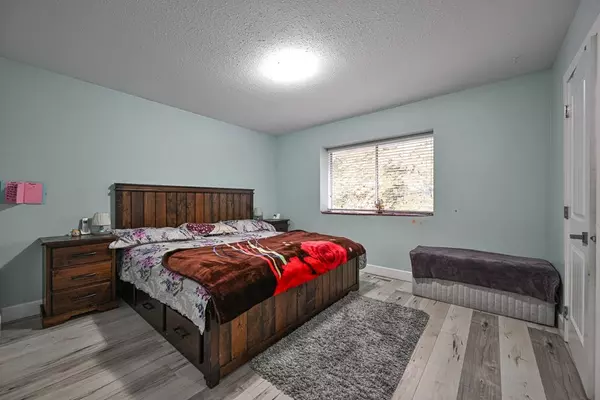 14346 68b AVE Surrey, BC V3W 8X1