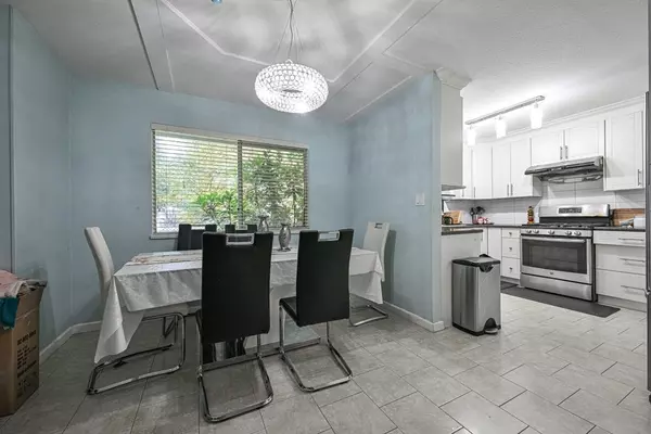 Surrey, BC V3W 8X1,14346 68b AVE