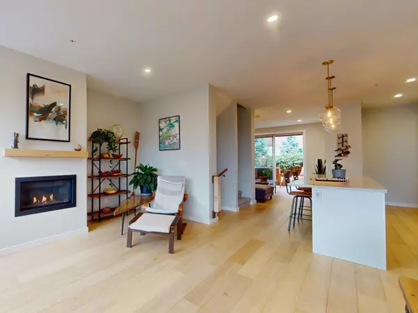 Squamish, BC V8B 0Y7,41294 Horizon DR