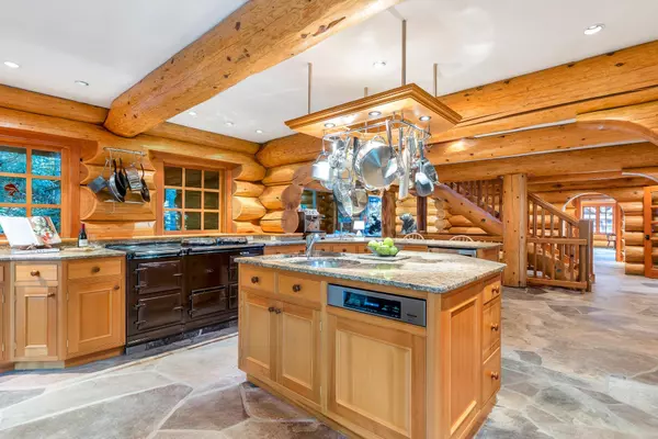 4969 Horstman LN Whistler, BC V0N 1B4