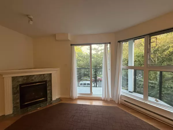 2212 Oxford ST #305, Vancouver, BC V5L 1G1