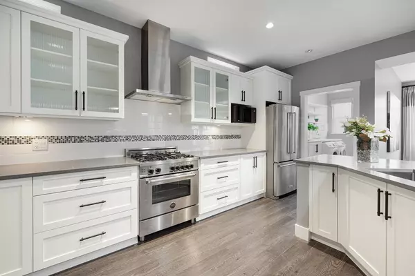 1432 Argyle ST, Coquitlam, BC V3E 0L3
