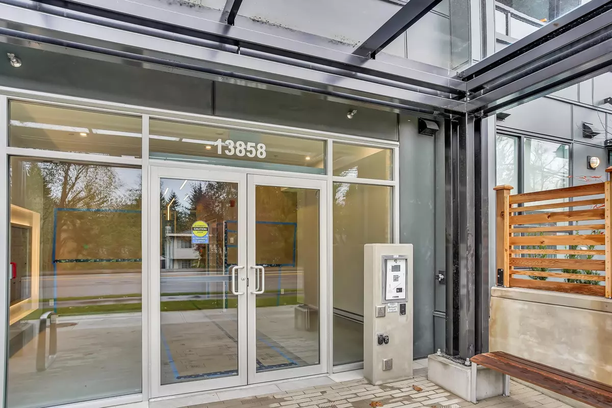 Surrey, BC V3T 0T9,13858 108 AVE #E318