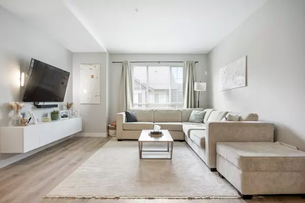 Langley, BC V3A 0G3,4967 220 ST #52