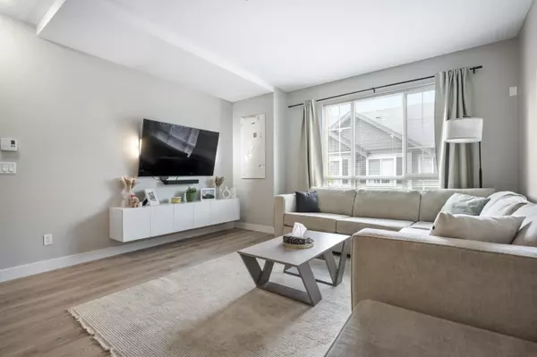 Langley, BC V3A 0G3,4967 220 ST #52