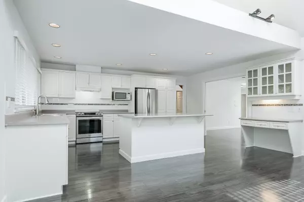 Langley, BC V3A 8L8,21115 43a AVE