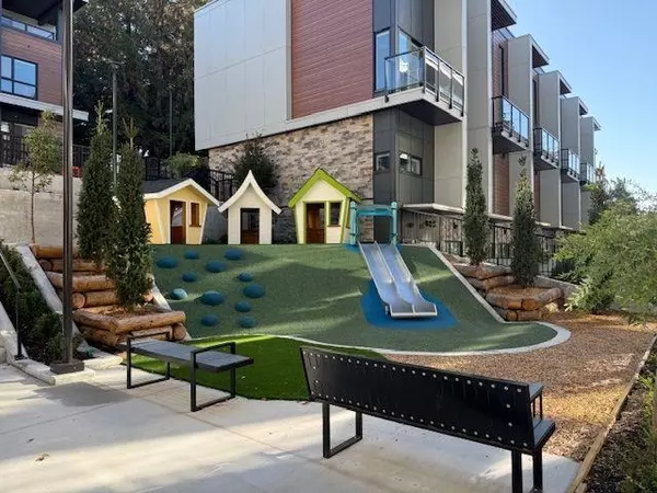 Coquitlam, BC V3K 3X6,375 Clayton ST #P03