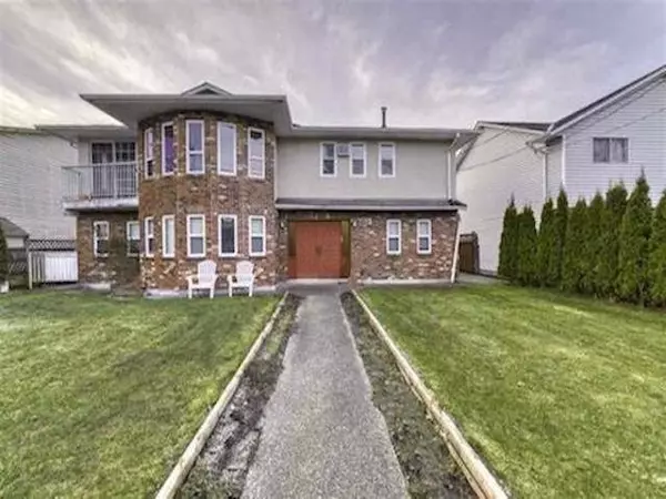 9337 152 ST, Surrey, BC V3R 4G2