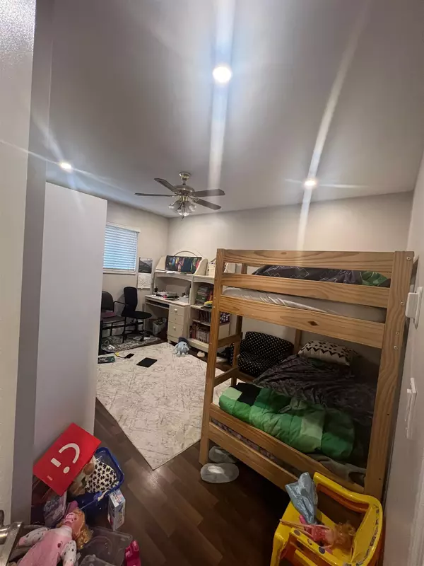 Surrey, BC V3R 4G2,9337 152 ST