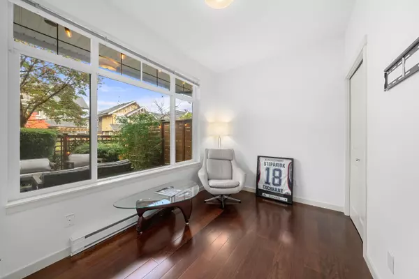 Surrey, BC V3Z 8V8,2979 156 ST #51