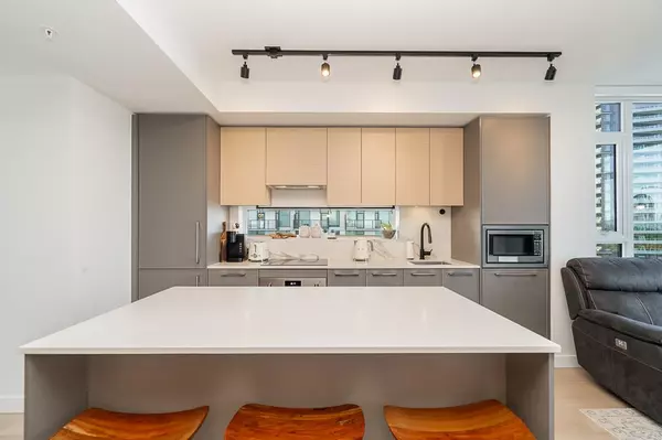 Surrey, BC V3T 0V7,13725 George Junction #2604