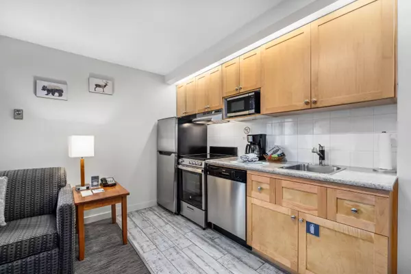 4420 Sundial PL #202 Whistler, BC V8E 1G8