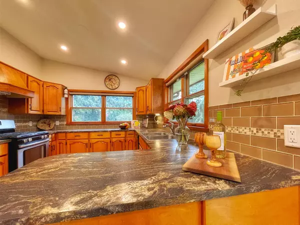 Agassiz, BC V0M 1A3,3048 Hot Springs RD