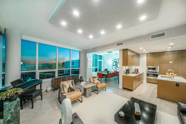 North Vancouver, BC V7E 0E6,125 E 14th ST #2302