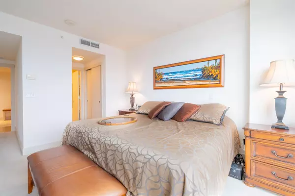 1473 Johnston RD #1301 White Rock, BC V4B 0A2