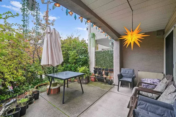 Coquitlam, BC V3K 1G6,1383 Brunette AVE #2