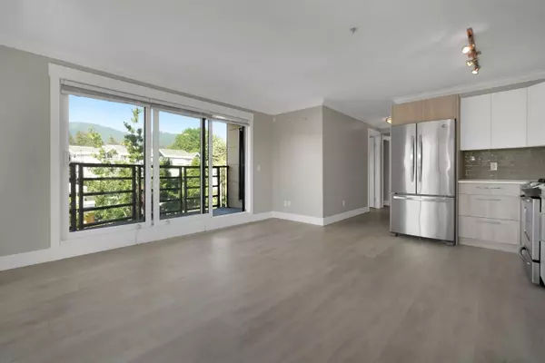 North Vancouver, BC V7P 1M5,857 W 15th ST #309