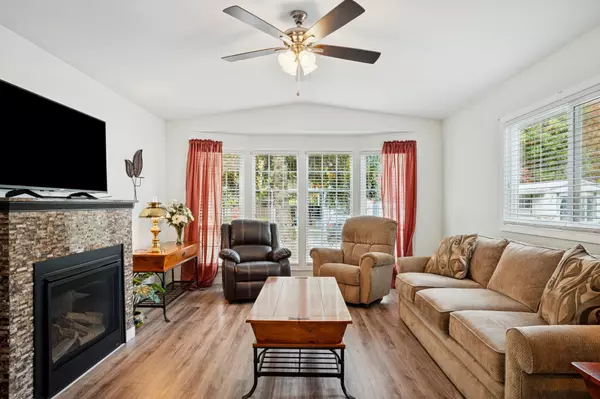 Coquitlam, BC V3K 6L4,145 King Edward ST #47