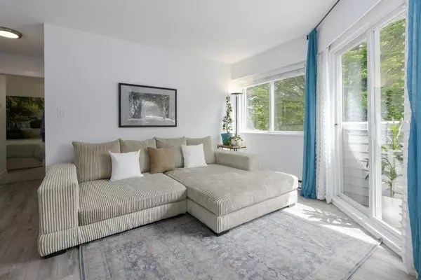 29 Nanaimo ST #301, Vancouver, BC V5L 4Z6