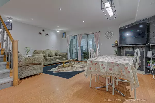 Surrey, BC V3W 5J9,7533 140 ST #35