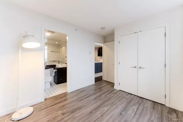 4815 Eldorado Mews #1307 Vancouver, BC V5R 0B2