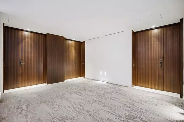 West Vancouver, BC V7T 0B4,1355 Bellevue AVE #209