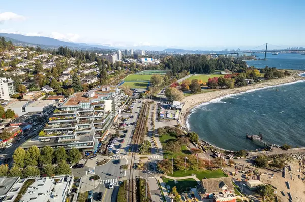 West Vancouver, BC V7T 0B4,1355 Bellevue AVE #209