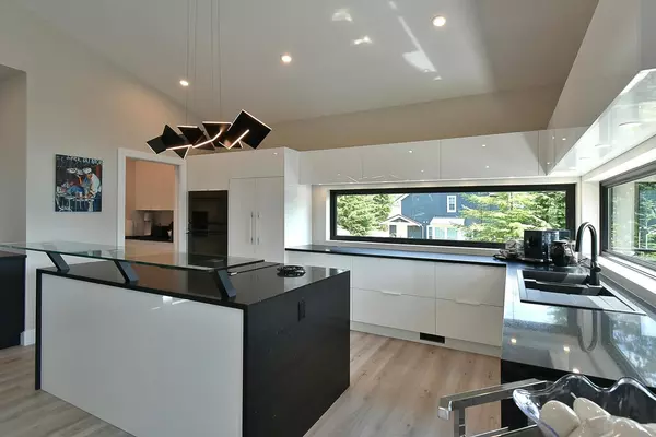 173 Witherby RD Gibsons, BC V0N 1V6